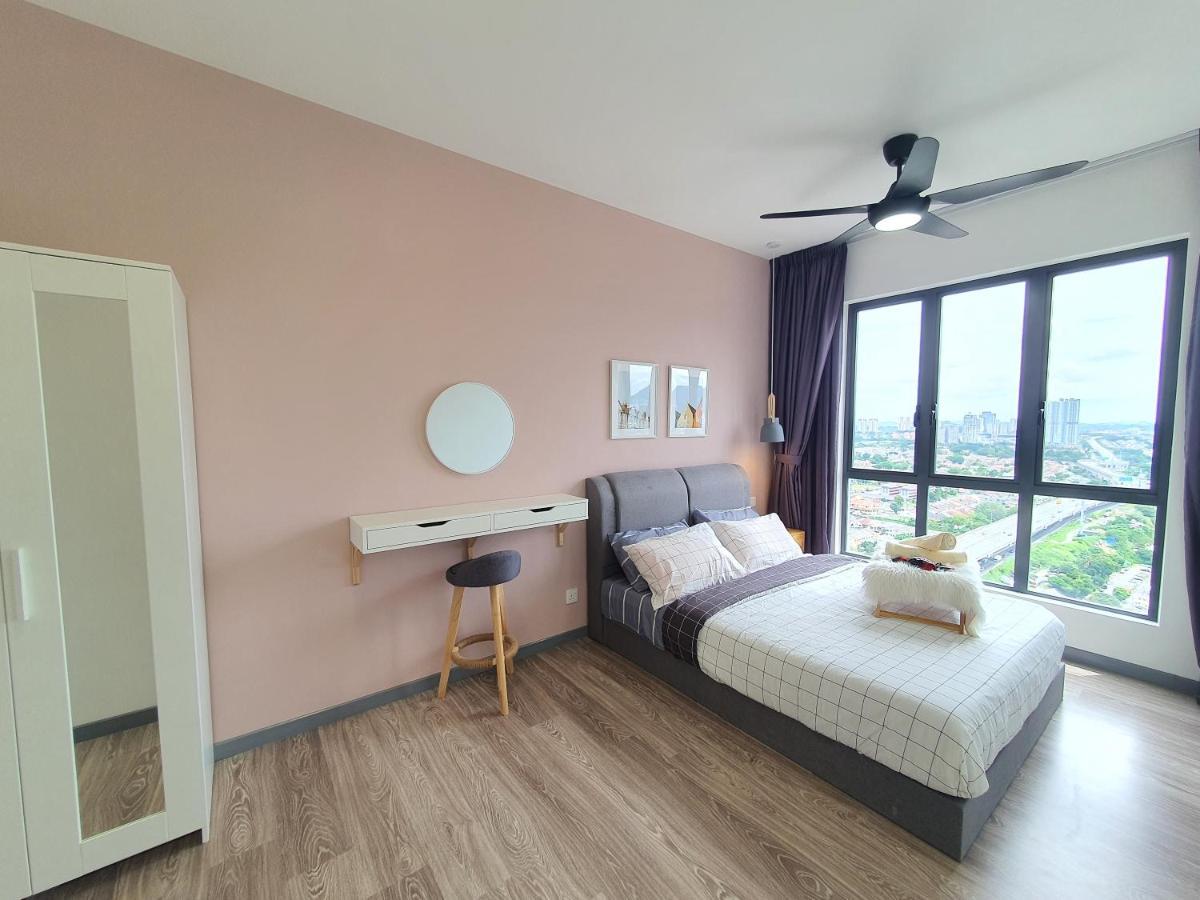 United Point 6 Pax Near Mont Kiara Desa Park Kepong Apartment