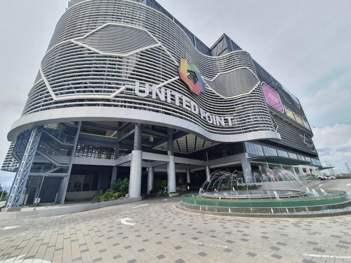 Apartment United Point 6 Pax Near Mont Kiara Desa Park Kepong