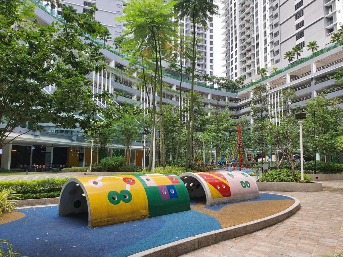United Point 6 Pax Near Mont Kiara Desa Park Kepong