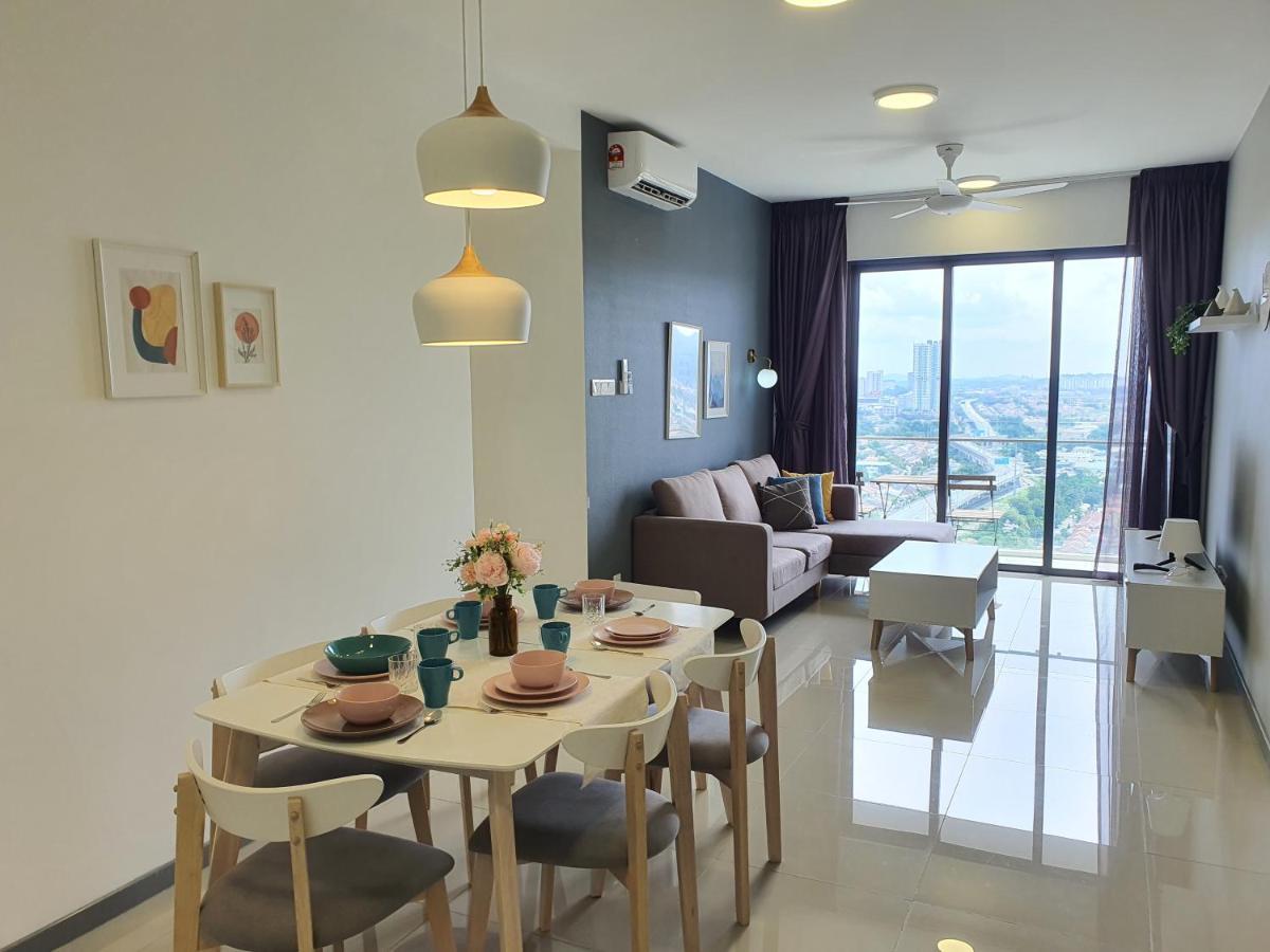 Apartment United Point 6 Pax Near Mont Kiara Desa Park Kepong *